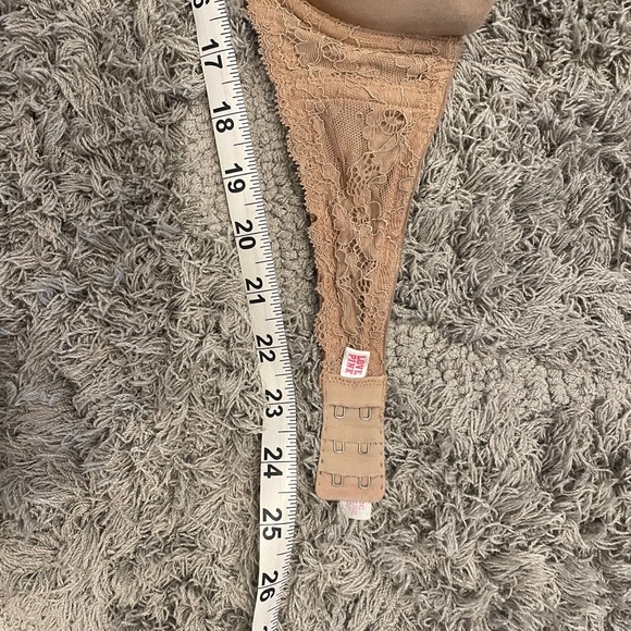 Beige Pink Victoria’s  Secret strapless bra - Picture 6 of 8